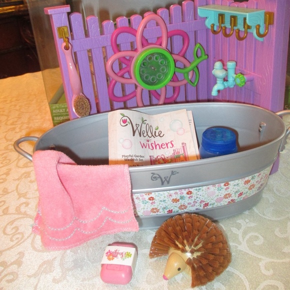 American Girl Wellie Wisher Playful Garden Washtub set - Picture 3 of 3